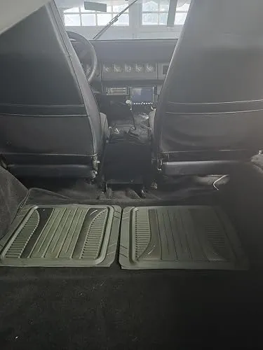 Jeep Wrangler YJ black carpet Jeep Wrangler YJ black carpet